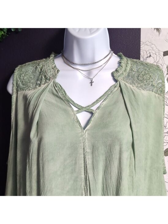 Umgee Dresses & Skirts - Green Lace Distressed swing dress By Umgee